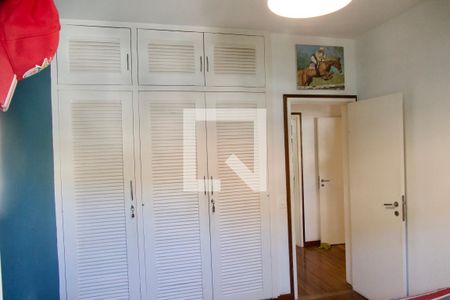 Apartamento à venda com 180m², 4 quartos e 2 vagasQuarto 2