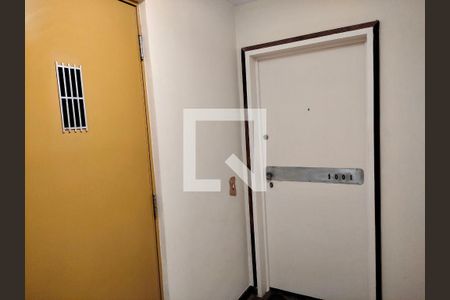 Apartamento à venda com 180m², 4 quartos e 2 vagasCorredor externo 
