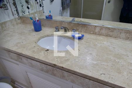 Apartamento à venda com 180m², 4 quartos e 2 vagasBanheiro social 