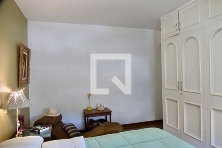 Apartamento à venda com 180m², 4 quartos e 2 vagasSuíte 