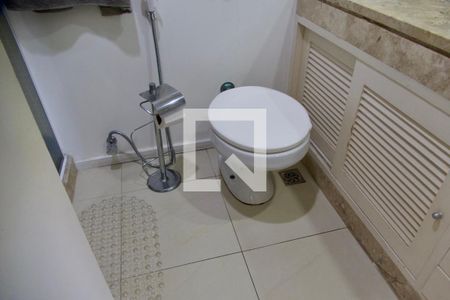 Apartamento à venda com 180m², 4 quartos e 2 vagasBanheiro social 