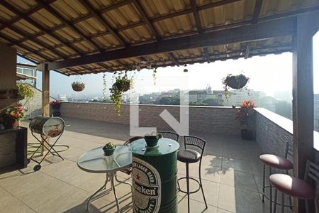 Apartamento à venda com 240m², 3 quartos e 1 vaga Apartamento à venda com 240m², 3 quartos e 1 vagaVaranda da Cobertura