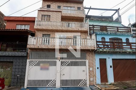 Casa à venda com 400m², 5 quartos e 3 vagas Casa à venda com 400m², 5 quartos e 3 vagasFachada