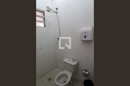 Casa à venda com 400m², 5 quartos e 3 vagas Casa à venda com 400m², 5 quartos e 3 vagasBanheiro da garagem