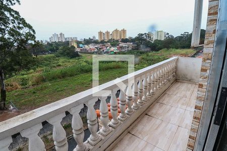 Casa à venda com 400m², 5 quartos e 3 vagas Casa à venda com 400m², 5 quartos e 3 vagasCasa 1 - Sacada da suíte