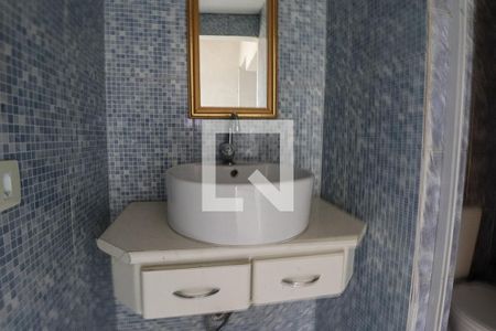 Casa à venda com 400m², 5 quartos e 3 vagas Casa à venda com 400m², 5 quartos e 3 vagasCasa 1 - Banheiro social