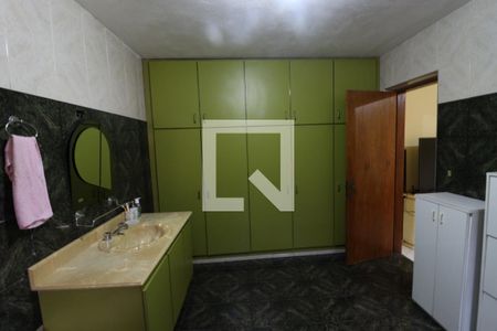 Casa à venda com 400m², 5 quartos e 3 vagasCasa 3 - Banheiro Suíte 