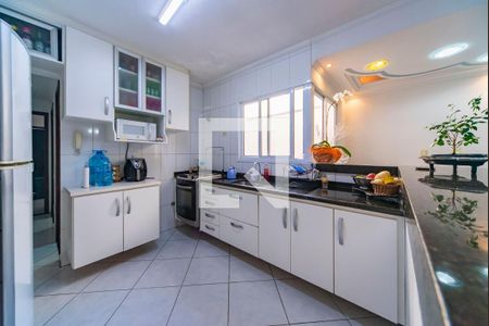 Apartamento à venda com 134m², 2 quartos e 2 vagasCozinha 