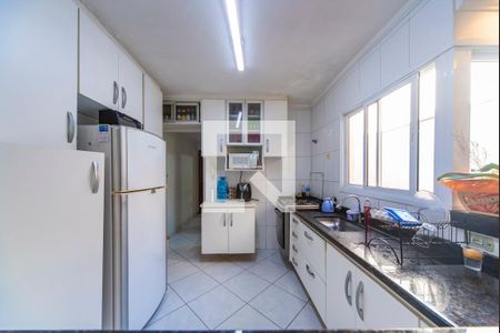 Apartamento à venda com 134m², 2 quartos e 2 vagasCozinha 
