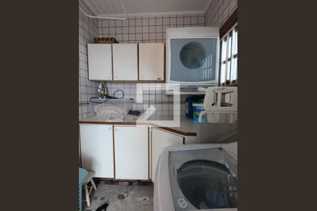 Casa à venda com 280m², 3 quartos e 5 vagasÁre de Serviço