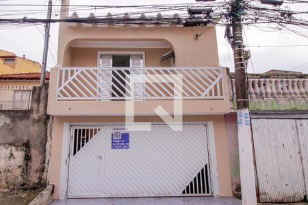 Casa à venda com 111m², 3 quartos e 2 vagasFachada