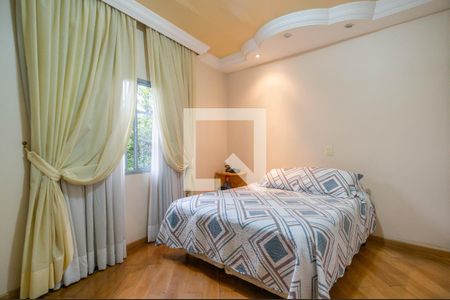 Suíte de casa para alugar com 3 quartos, 515m² em Vila Bonilha, São Paulo