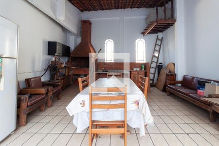 Casa à venda com 245m², 3 quartos e 2 vagasChurrasqueira