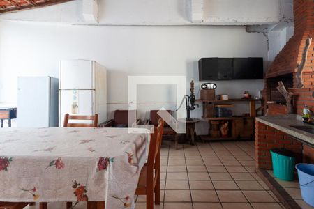 Casa à venda com 245m², 3 quartos e 2 vagasChurrasqueira