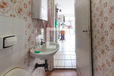 Casa à venda com 245m², 3 quartos e 2 vagasBanheiro de serviço