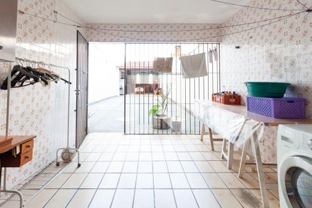 Casa à venda com 245m², 3 quartos e 2 vagasÁrea de serviço