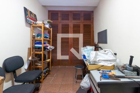 Casa à venda com 245m², 3 quartos e 2 vagasQuarto de serviço