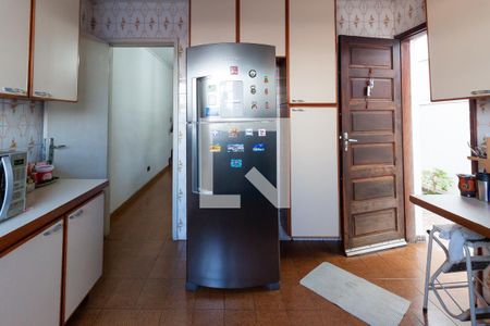 Casa à venda com 245m², 3 quartos e 2 vagasCozinha