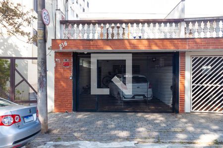 Casa à venda com 245m², 3 quartos e 2 vagasFachada