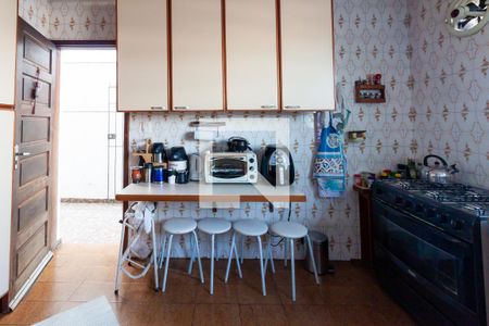 Casa à venda com 245m², 3 quartos e 2 vagasCozinha