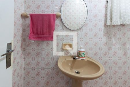 Casa à venda com 245m², 3 quartos e 2 vagasLavabo