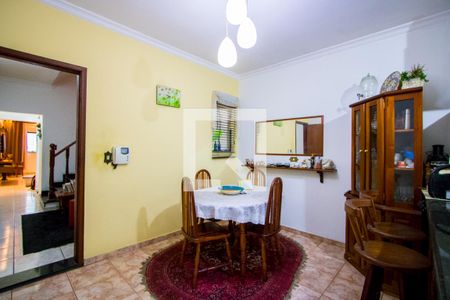 Casa à venda com 245m², 3 quartos e 2 vagas