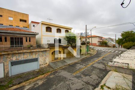 Casa à venda com 245m², 3 quartos e 2 vagas Casa à venda com 245m², 3 quartos e 2 vagasVista do quarto 2
