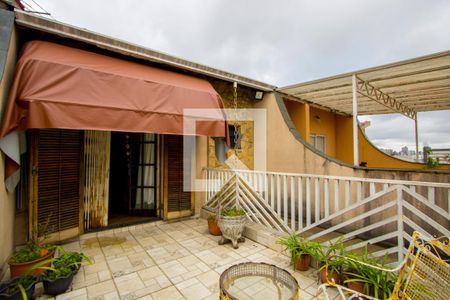 Casa à venda com 245m², 3 quartos e 2 vagas Casa à venda com 245m², 3 quartos e 2 vagasVaranda do quarto 2