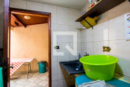 Casa à venda com 245m², 3 quartos e 2 vagas Casa à venda com 245m², 3 quartos e 2 vagasÁrea de serviço