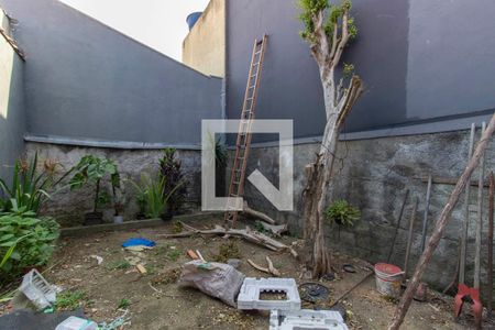 Casa à venda com 200m², 4 quartos e 2 vagasQuintal