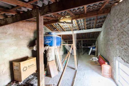 Casa à venda com 200m², 4 quartos e 2 vagasSótão