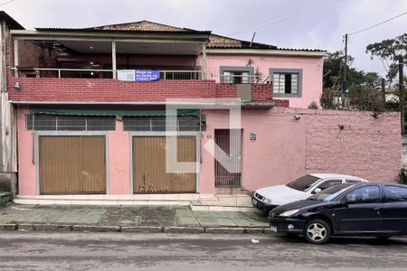 Fachada de casa à venda com 3 quartos, 156m² em Cascata, Porto Alegre