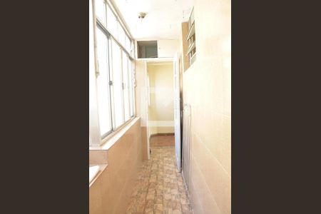 Apartamento à venda com 70m², 2 quartos e 1 vagaÁrea de Serviço