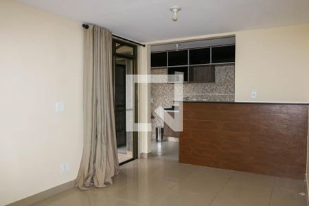 Sala de casa de condomínio para alugar com 3 quartos, 120m² em Todos Os Santos, Rio de Janeiro