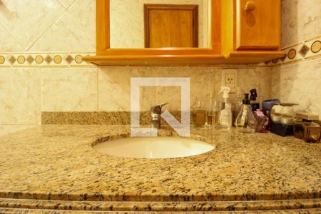 Casa à venda com 295m², 3 quartos e 2 vagasBanheiro