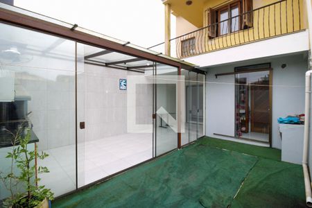 Casa à venda com 295m², 3 quartos e 2 vagasQuintal