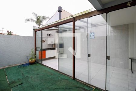 Casa à venda com 295m², 3 quartos e 2 vagasQuintal