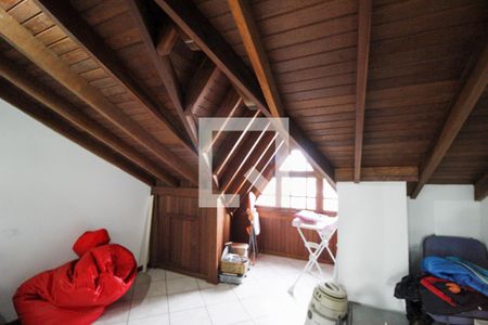 Casa à venda com 295m², 3 quartos e 2 vagasSótao