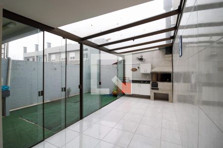 Casa à venda com 295m², 3 quartos e 2 vagasQuintal