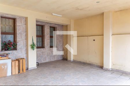 Casa à venda com 206m², 4 quartos e 2 vagas Casa à venda com 206m², 4 quartos e 2 vagasGaragem