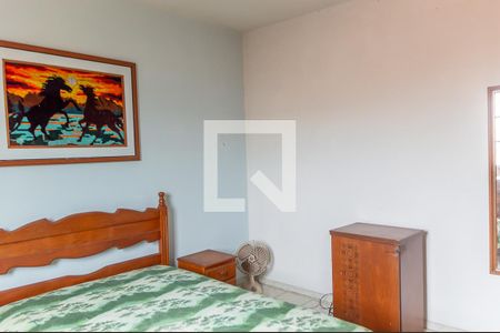 Casa à venda com 206m², 4 quartos e 2 vagas Casa à venda com 206m², 4 quartos e 2 vagasQuarto 1