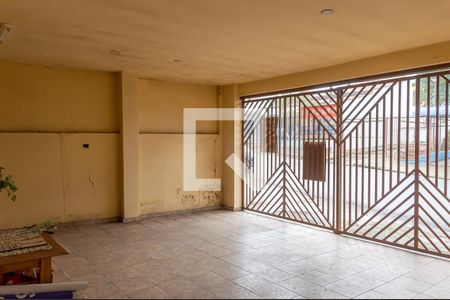 Casa à venda com 206m², 4 quartos e 2 vagas Casa à venda com 206m², 4 quartos e 2 vagasGaragem