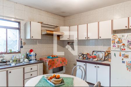 Casa à venda com 206m², 4 quartos e 2 vagas Casa à venda com 206m², 4 quartos e 2 vagasCozinha