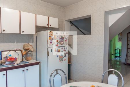 Casa à venda com 206m², 4 quartos e 2 vagas Casa à venda com 206m², 4 quartos e 2 vagasCozinha