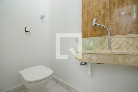 Banheiro de kitnet/studio para alugar com 1 quarto, 40m² em Parque Brasília, Campinas