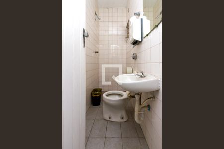 Casa à venda com 401m², 12 quartos e 5 vagasBanheiro de Serviço