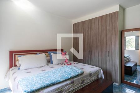 Quarto 1 de casa para alugar com 4 quartos, 250m² em Jardim Libano, São Paulo