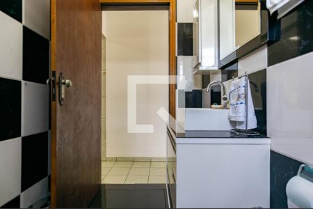 Banheiro de casa para alugar com 4 quartos, 250m² em Jardim Libano, São Paulo