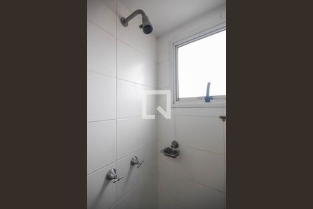 Apartamento para alugar com 56m², 2 quartos e 1 vagaChuveiro do banheiro da suíte 