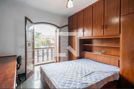 Suíte  de casa para alugar com 4 quartos, 230m² em Jardim Pinheiros, São Paulo